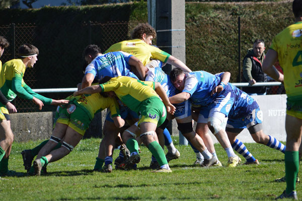 La B s'incline à Levezou